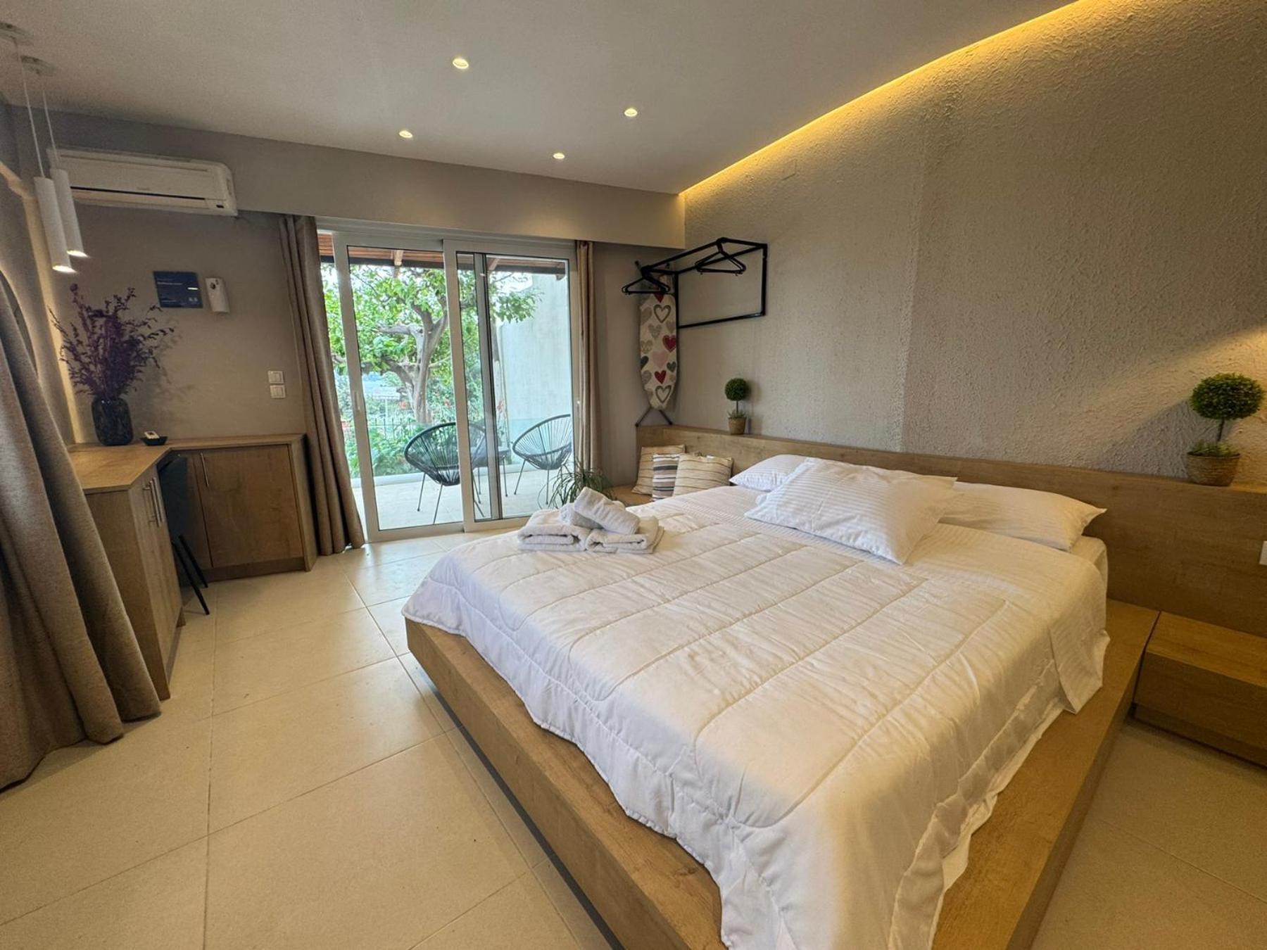 Eleftherias Suites - Near Beach Apartments Marathi  Exterior photo